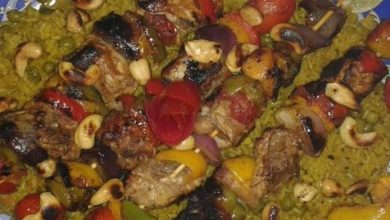 شيش طاووق مع الأرز بالكاري